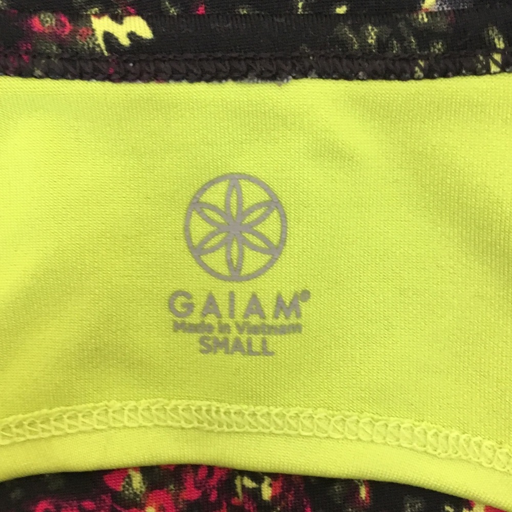 Gaiam Exercise Rose Keyhole Tank Top - Picture 6 of 8